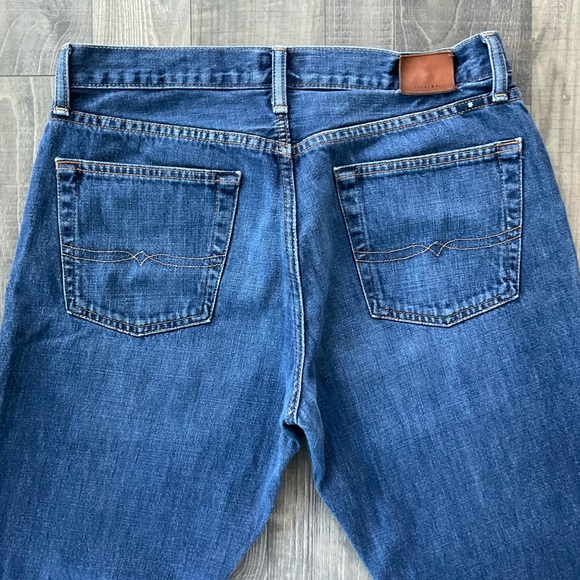 34x30 Lucky Brand 221 Original Straight Jeans
# 7MP1795
100% cotton
Blue - Picture 8 of 9